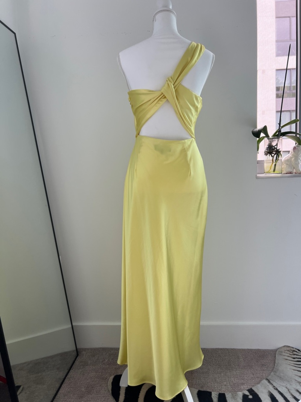 Zara One-Shoulder Satin Gown - Picture 3 of 6